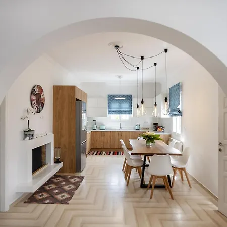 Parikias Bright Comfort Apartment