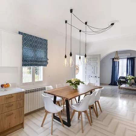 Apartment Parikias Bright Comfort